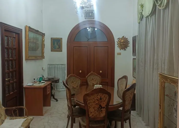 Da Francy Konukevi Napoli